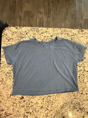 Lululemon All Yours Cropped Tee Size 8 Relaxed Fit